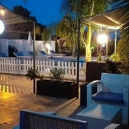 Conti Bed & Breakfast 3*